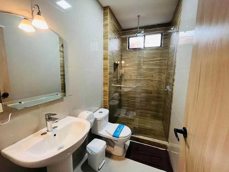 גוויאקיל Hermosa Suite & Jacuzzi & Balcon - Piso 1 - 10Min Del Consulado Americano
